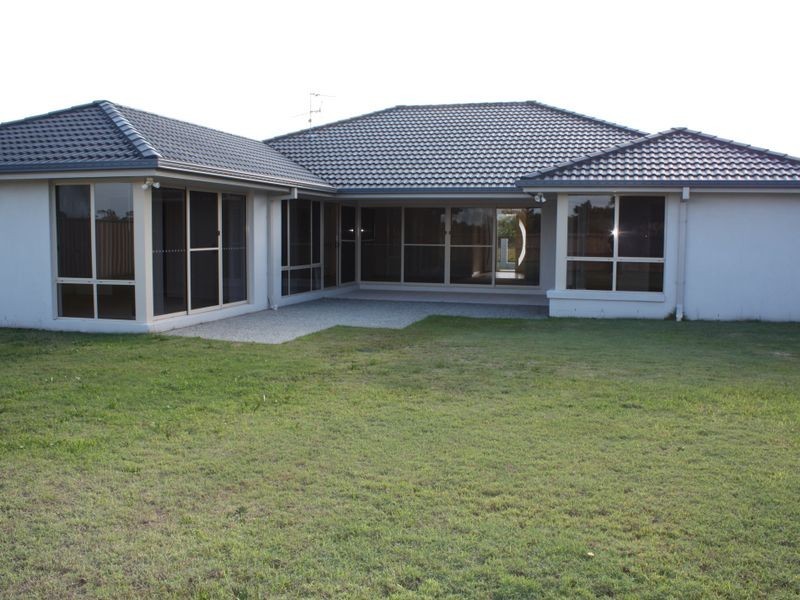 2 Rutherford Place, Pelican Waters QLD 4551