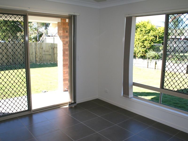 28 Daintree Blvde, Little Mountain QLD 4551