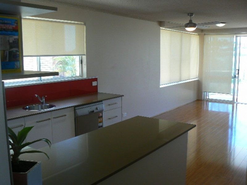 2/86 The Esplanade, Golden Beach QLD 4551