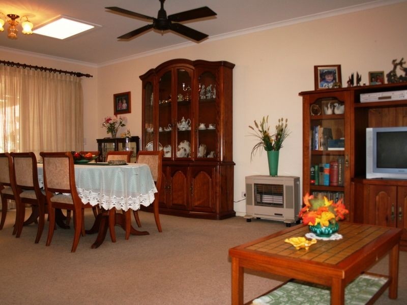 2 Truscott Court, Golden Beach QLD 4551