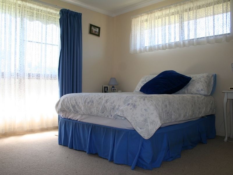 2 Truscott Court, Golden Beach QLD 4551