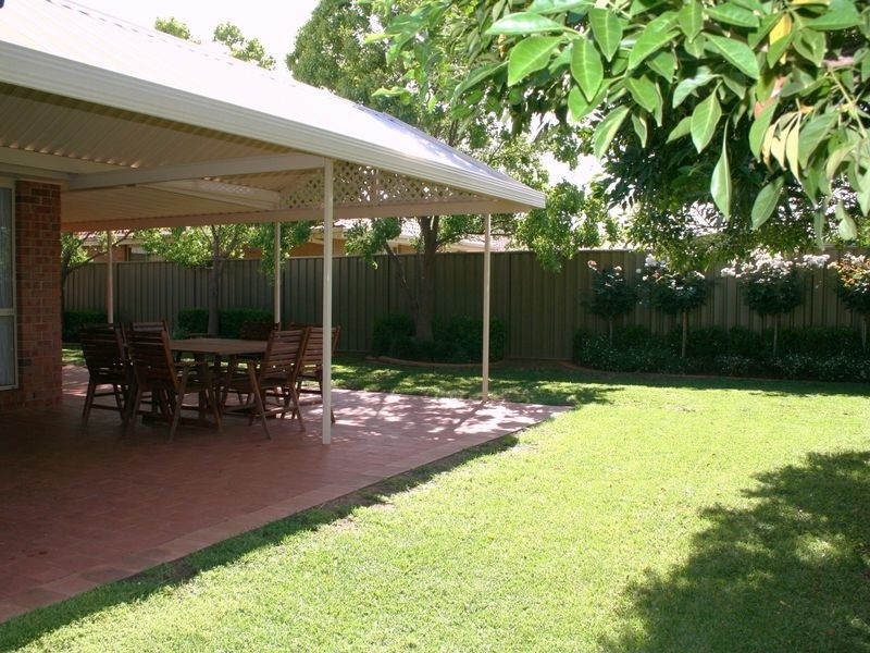 11 Ken McMullen Place, Dubbo NSW 2830