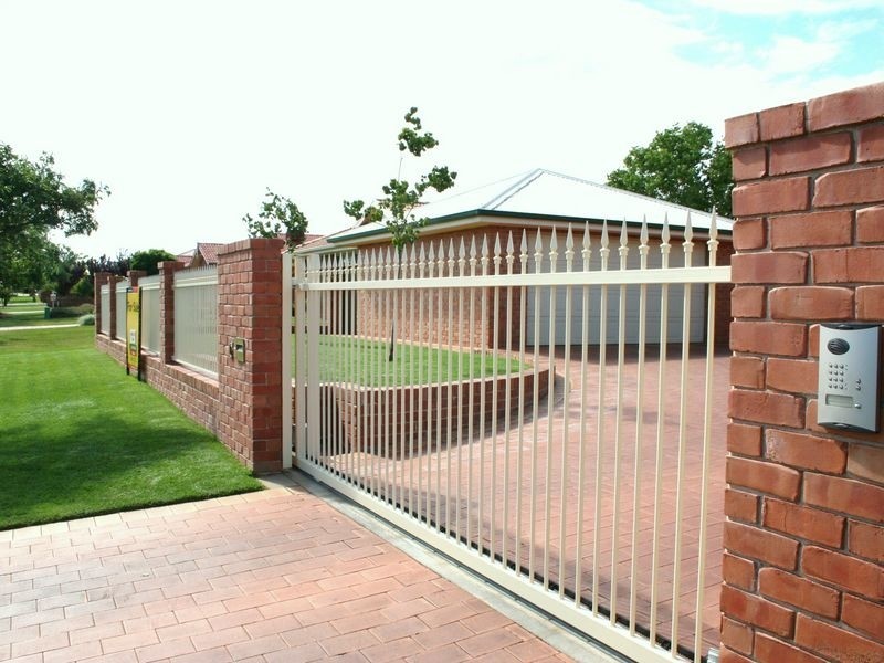 11 Ken McMullen Place, Dubbo NSW 2830