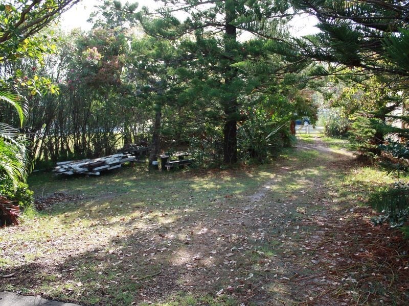 21 Ngungun Street, Dicky Beach QLD 4551