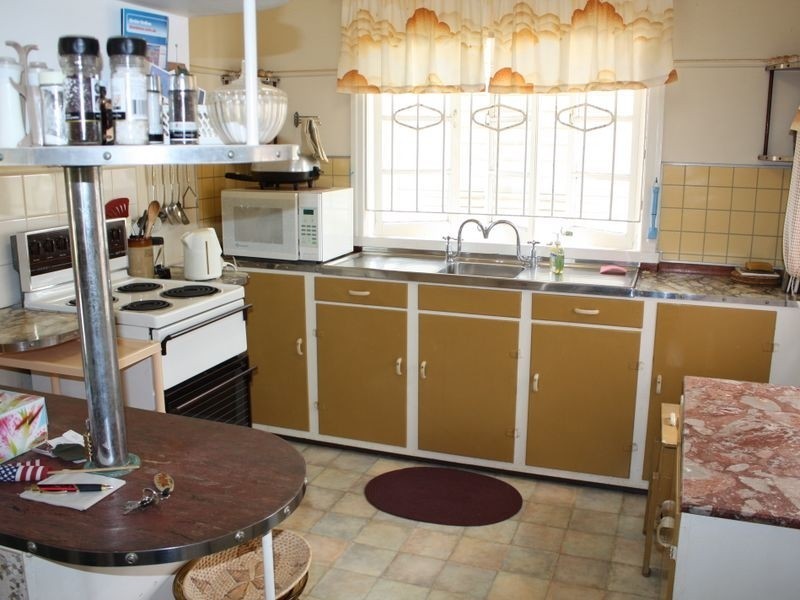 21 Ngungun Street, Dicky Beach QLD 4551