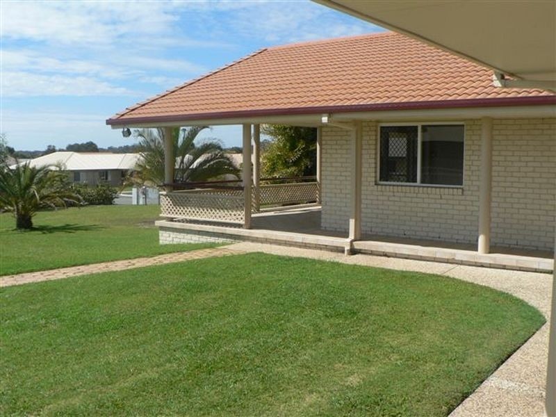 6 Greenvale Ct, Little Mountain QLD 4551