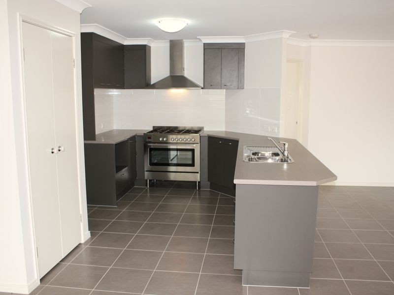 4 Woodgrove Boulevard, Beerwah QLD 4519