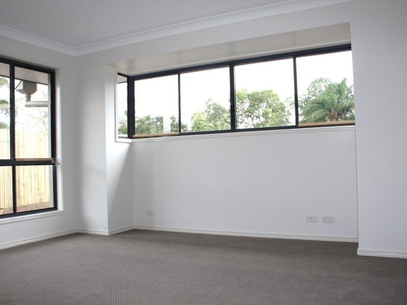 4 Woodgrove Boulevard, Beerwah QLD 4519