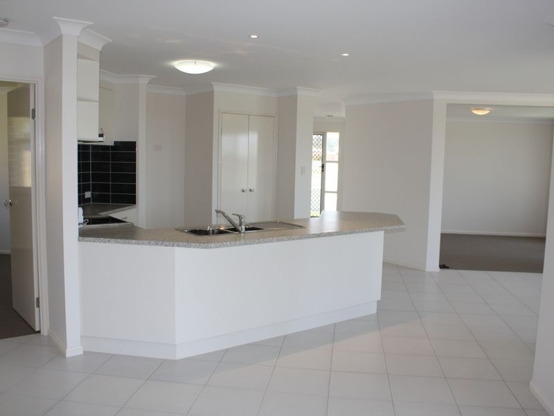 25 Howitt Street, Little Mountain QLD 4551