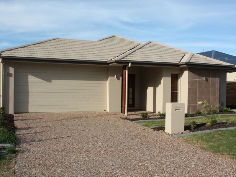 8 Cordyline Court, Caloundra QLD 4551