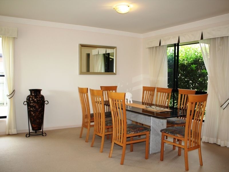 33 Kalowendha Avenue, Pelican Waters QLD 4551