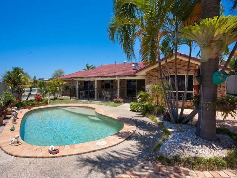 4 Ruskin Place, Aroona QLD 4551