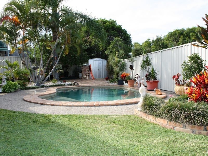 4 Ruskin Place, Aroona QLD 4551