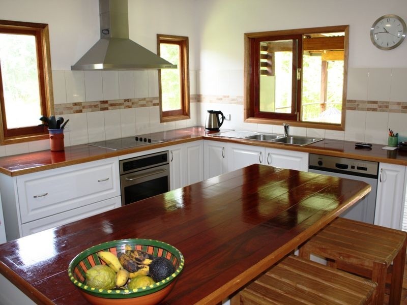 18 Maleny Street, Landsborough QLD 4550