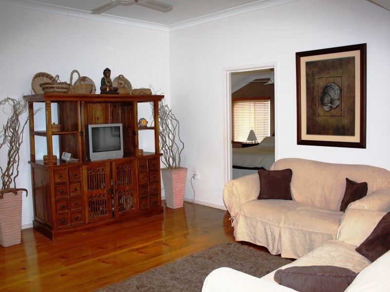 18 Maleny Street, Landsborough QLD 4550