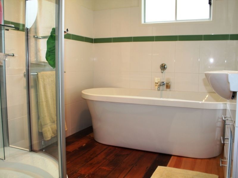 18 Maleny Street, Landsborough QLD 4550