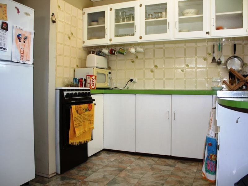 33 Currimundi Road, Currimundi QLD 4551