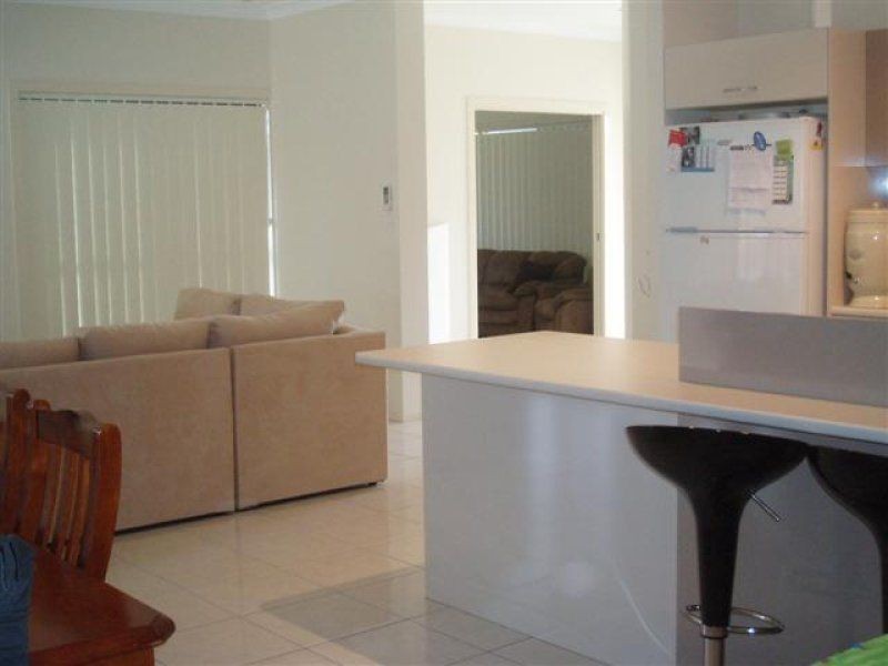 6 Alicia Circuit, Little Mountain QLD 4551