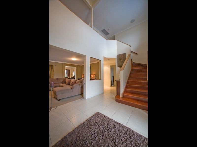 9 Edlundh Court, Pelican Waters QLD 4551