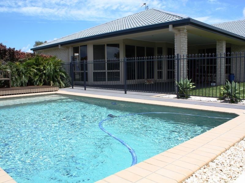 4 Rutherford Place, Pelican Waters QLD 4551