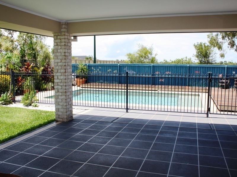 4 Rutherford Place, Pelican Waters QLD 4551