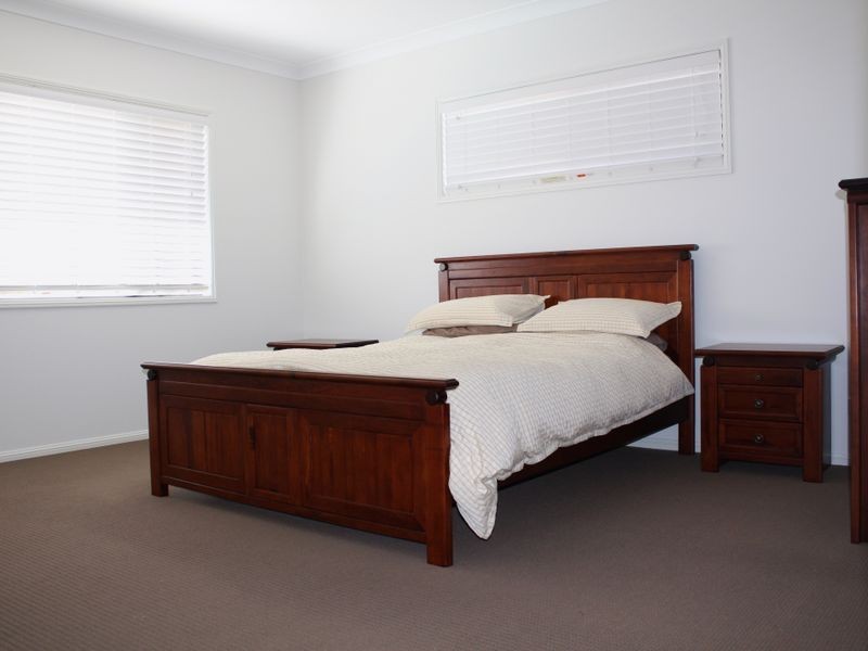 10 Cullen Drive, Little Mountain QLD 4551