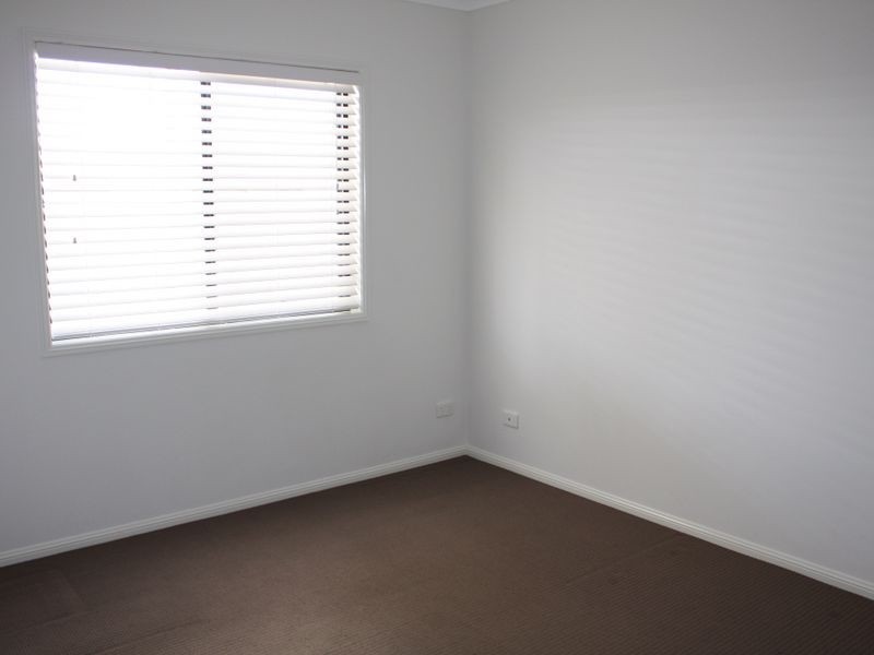 10 Cullen Drive, Little Mountain QLD 4551