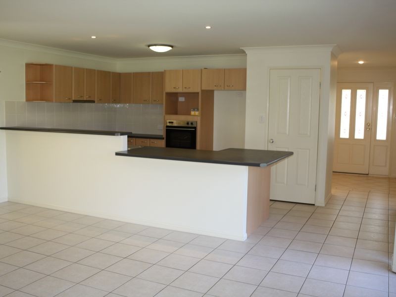 4 Undanbi Place, Pelican Waters QLD 4551