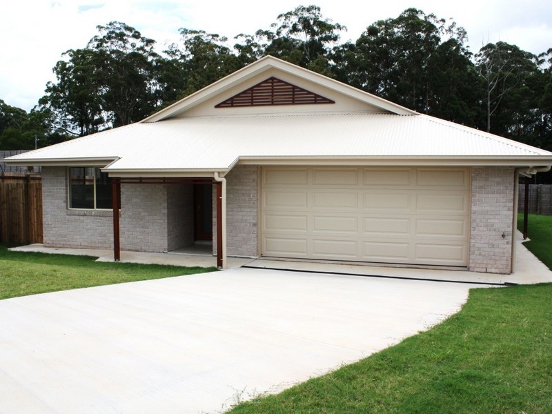 10 Santa Ana Court, Beerwah QLD 4519