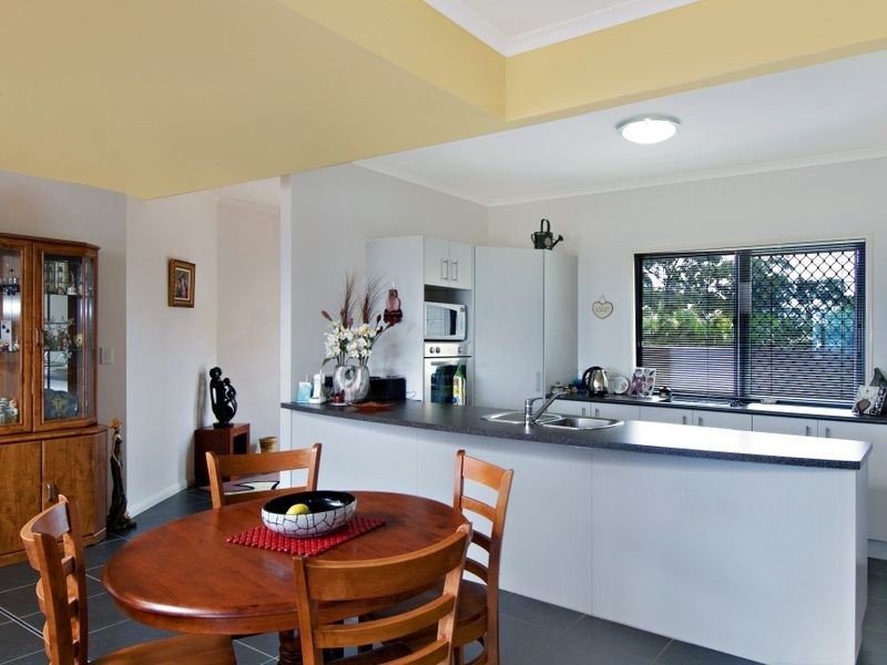 86 Sugarbag Rd, Little Mountain QLD 4551
