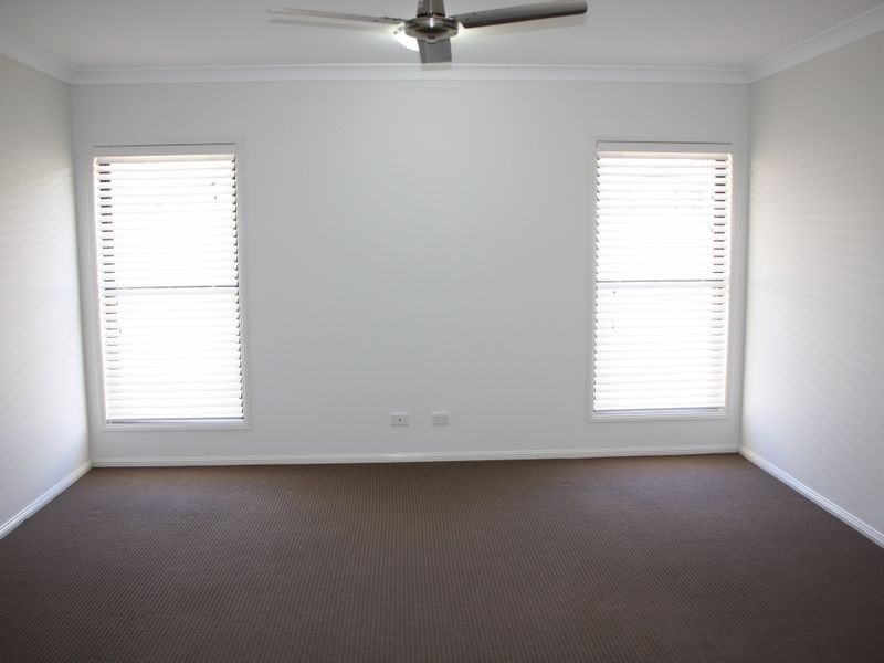 10 Cullen Drive, Little Mountain QLD 4551