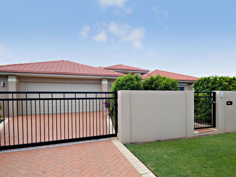 6 Undanbi Place, Pelican Waters QLD 4551