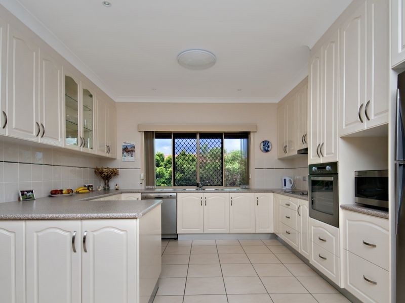 6 Undanbi Place, Pelican Waters QLD 4551