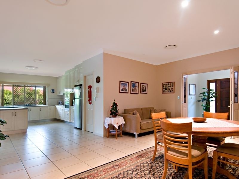6 Undanbi Place, Pelican Waters QLD 4551