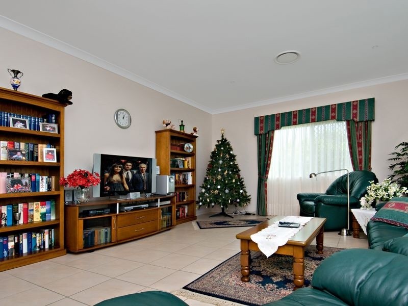 6 Undanbi Place, Pelican Waters QLD 4551