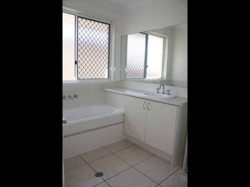 57 Alicia Cct, Little Mountain QLD 4551