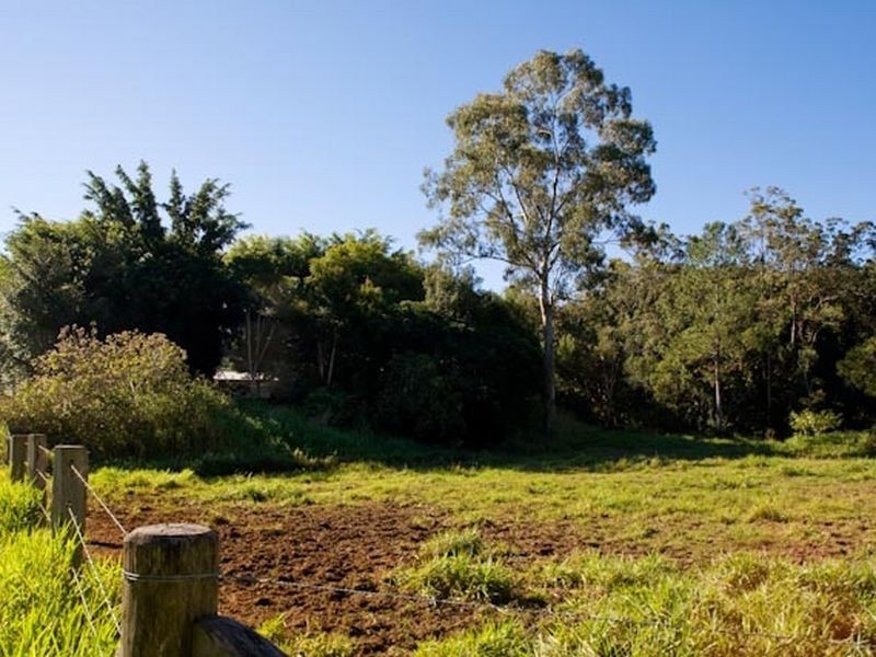 2 Jeffreys Road, Glass House Mountains QLD 4518
