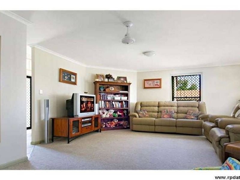 12 Greenwood Place, Little Mountain QLD 4551