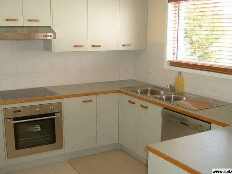 2/4 Kitchener Street, Golden Beach QLD 4551