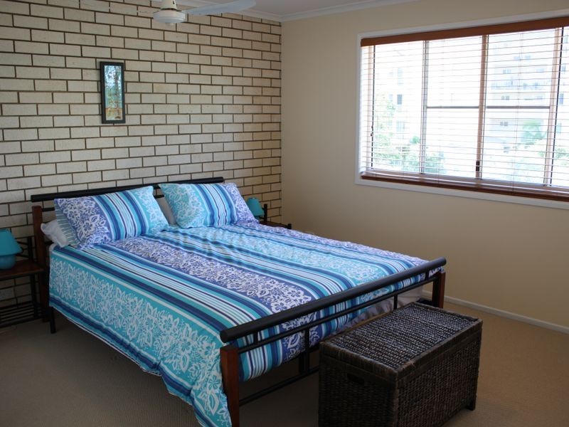 2/4 Kitchener Street, Golden Beach QLD 4551