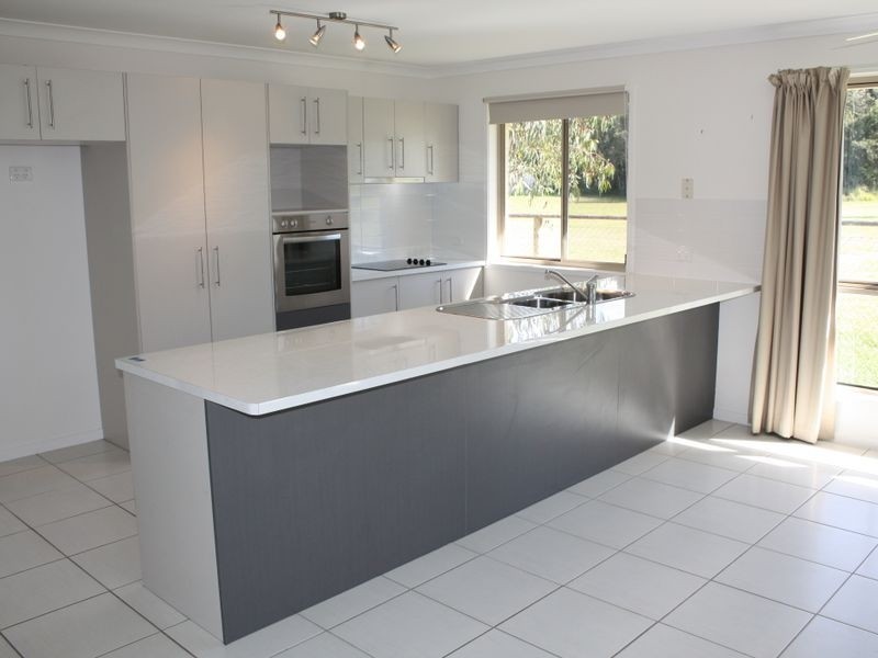 12 James Court, Beerwah QLD 4519