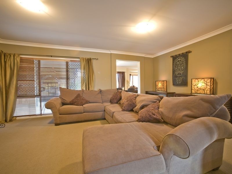 9 Edlundh Court, Pelican Waters QLD 4551