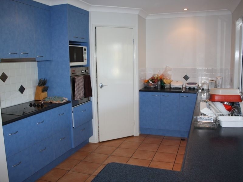 2 Leach Court, Pelican Waters QLD 4551
