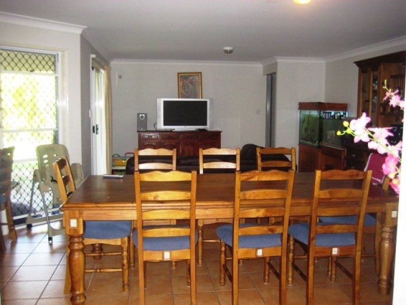 2 Leach Court, Pelican Waters QLD 4551