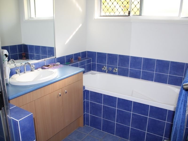 2 Leach Court, Pelican Waters QLD 4551