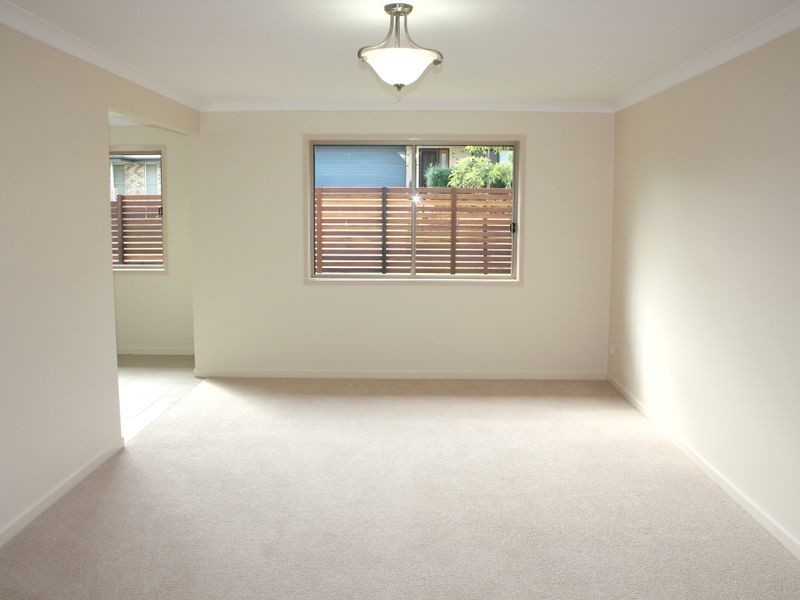 8 Greenview Avenue, Beerwah QLD 4519