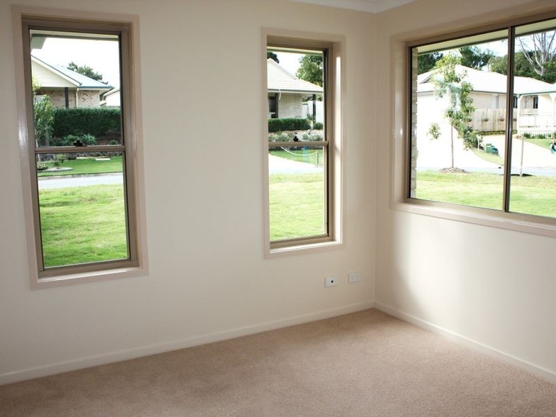 8 Greenview Avenue, Beerwah QLD 4519