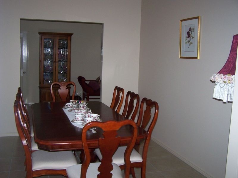 90 Allan Avenue, Glass House Mountains QLD 4518