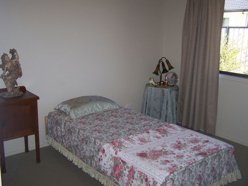 90 Allan Avenue, Glass House Mountains QLD 4518