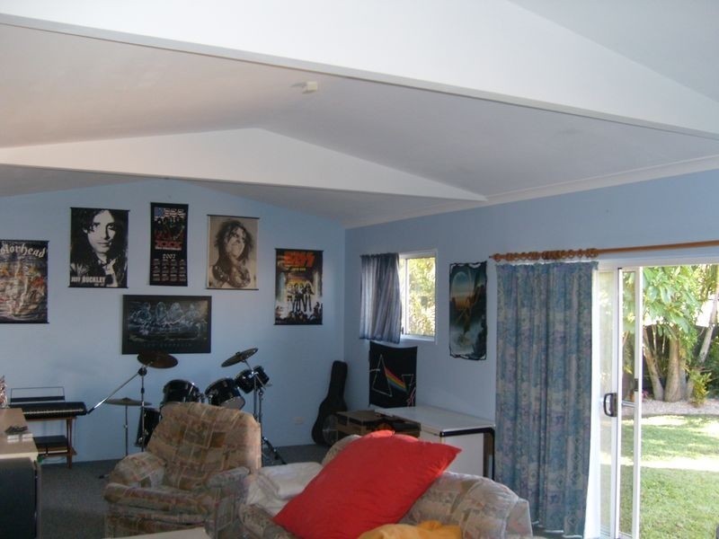 8 Cottonwood Ct, Landsborough QLD 4550